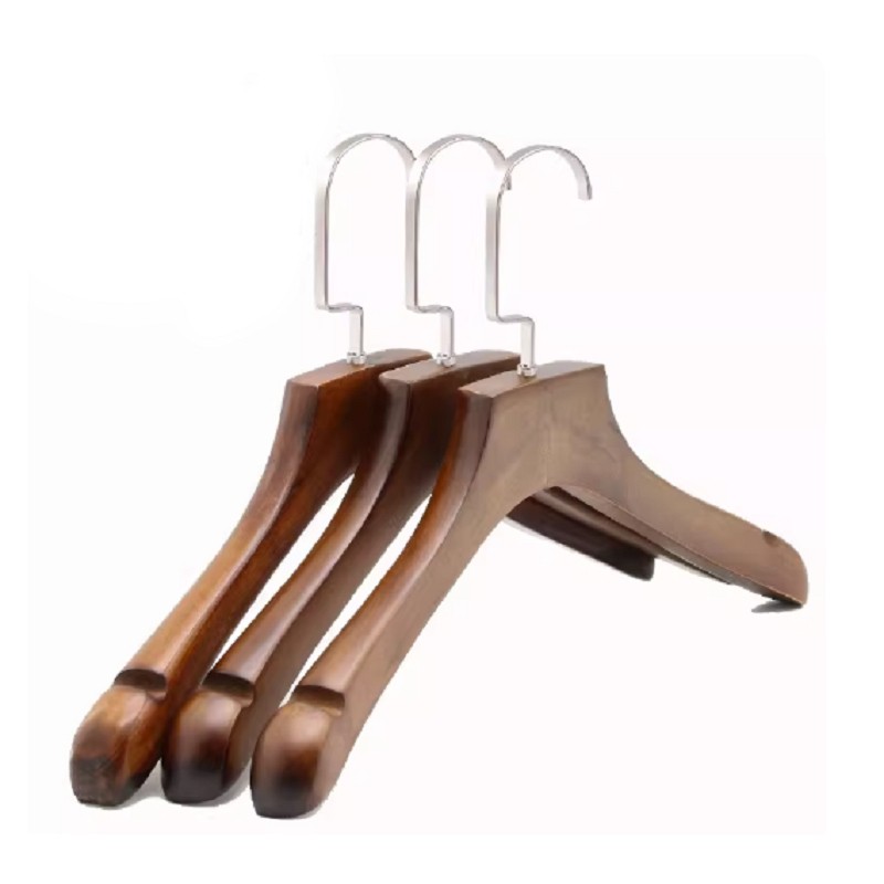 Laadukkaat puiset ripustimet