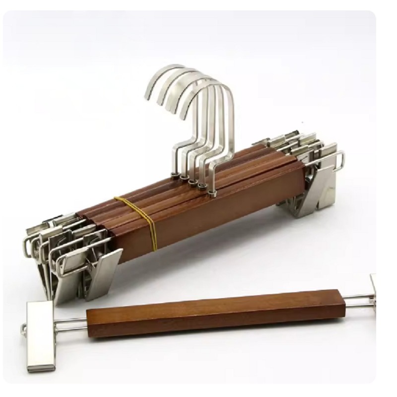 Housujen ripustuskisko